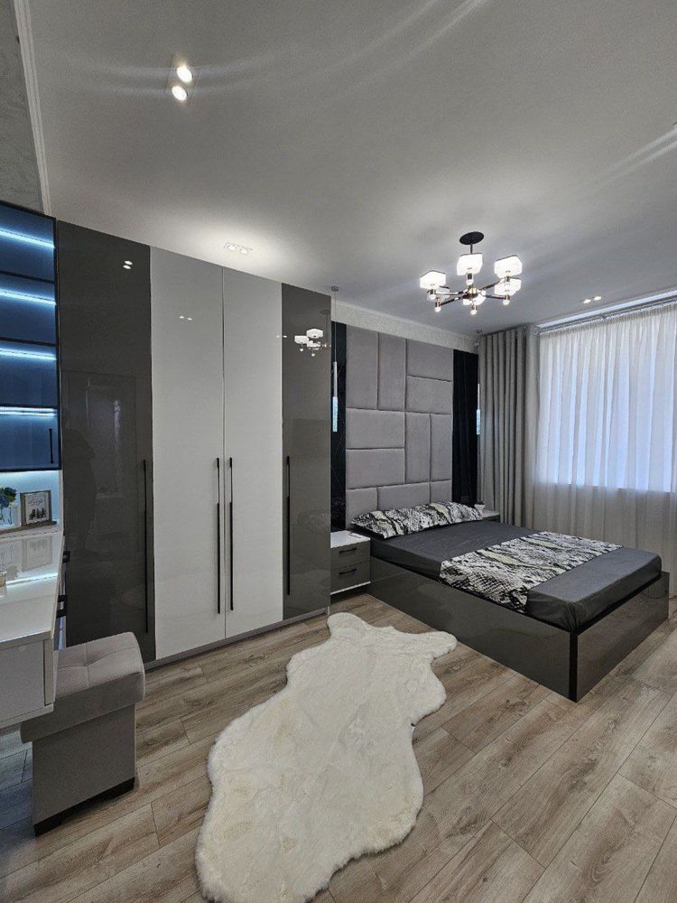 Метро Минор Ц 6 3*4/2/4 С мебелю техника  70м2 Авторски Ремонт Срочна