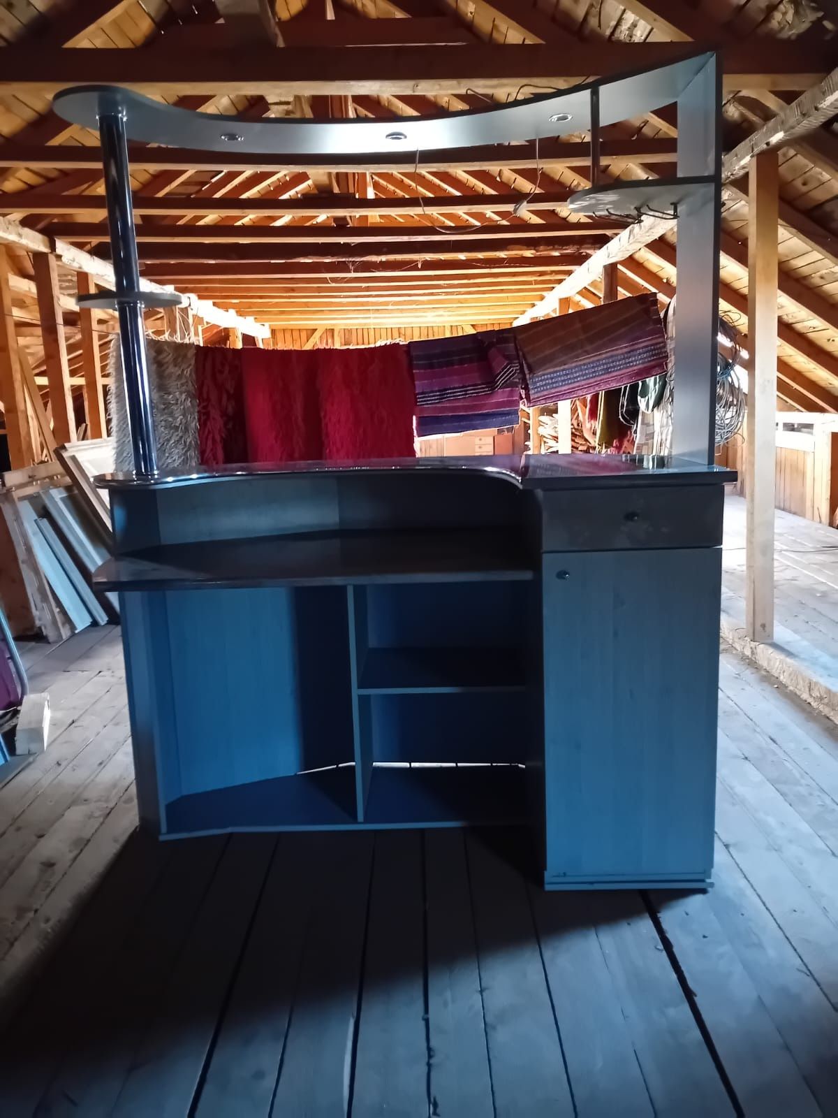 Vând bar ,mobila sufragerie și coltar