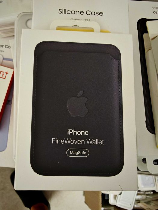 Portofel Apple pentru iPhone FineWoven Wallet cu MagSafe, Green