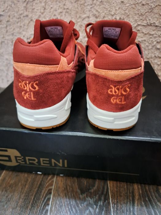 Маратонки Asics EUR 46