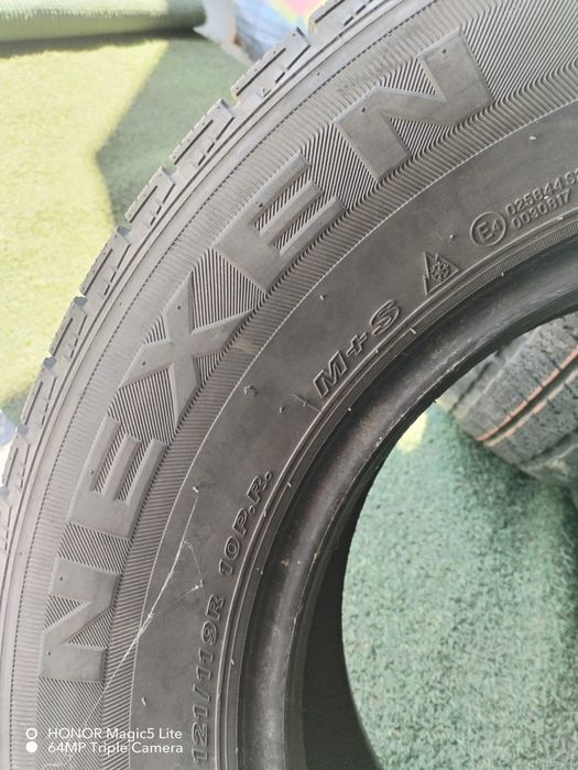 235 65 16c Nexen m+s