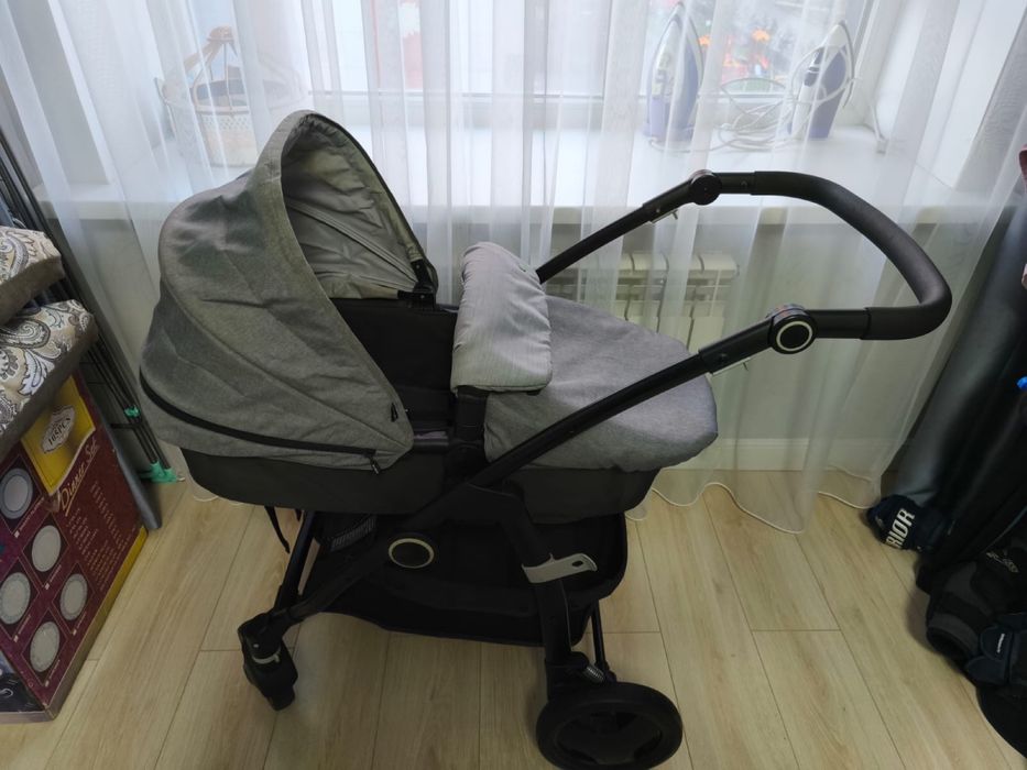 Продам комфортную коляску CBX
