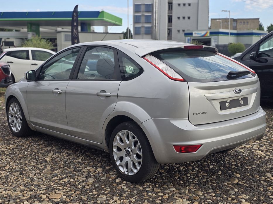 Ford focus 1.6 benzina 100cp manuala clima an 2009 Germania