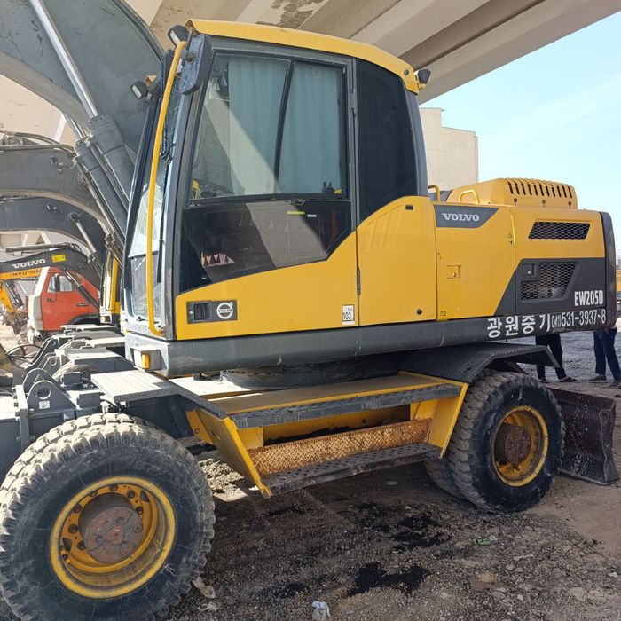 Экскаватор VOLVO EW210B
Йили: 2015
Моточас: 10 000
Ҳолати яхши,  муамм