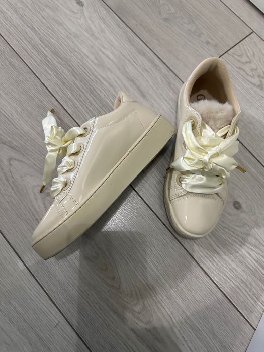 Дамски кецове Guess 38 номер