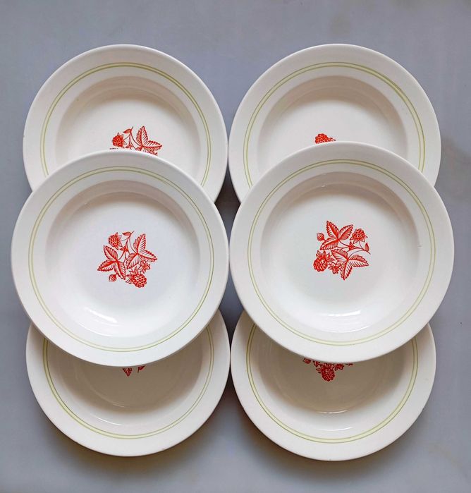 Тарелки фарфоровые. СССР. Новые. Доставка.