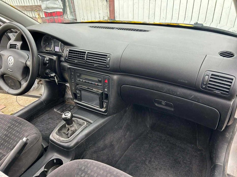 Vand Volkswagen Passat, an fabricație 2002.