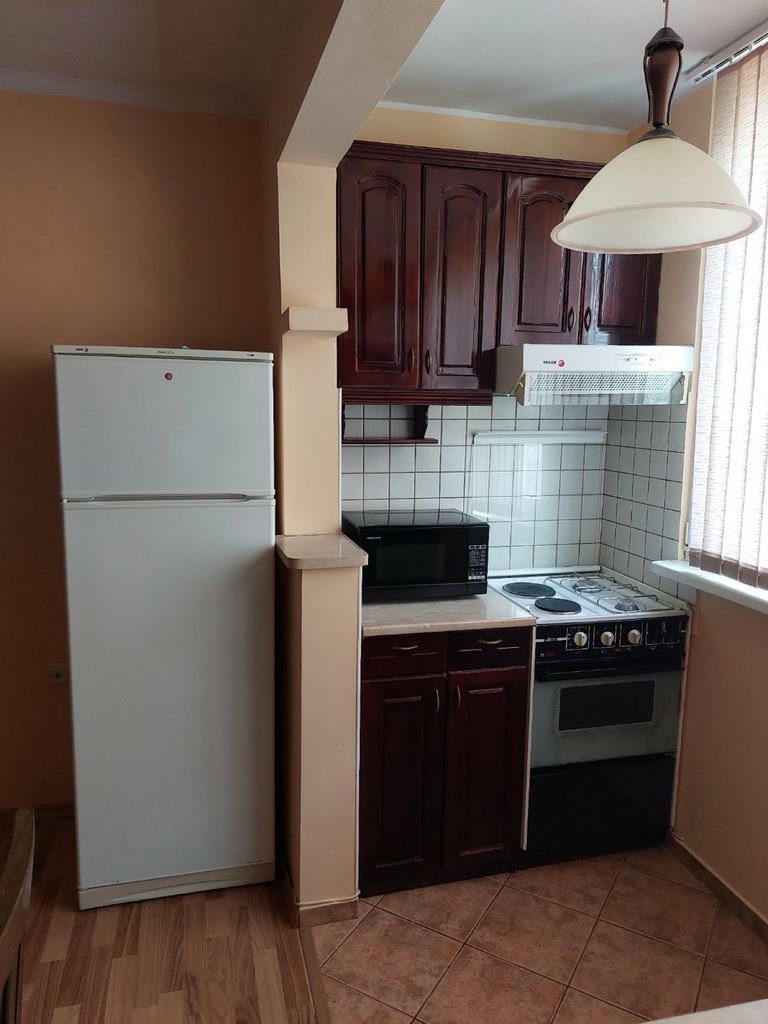 Дава се под наем Тристаен апартамент в Асеновград - 65 кв.м за 306 € - Снимка #4