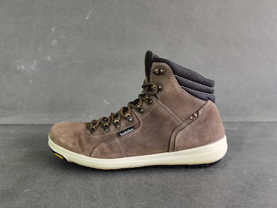 Bocanci barbati  ghete piele munte 43 44  Bama -Vibram ca Noi