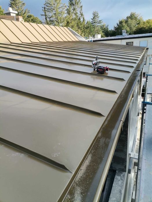 Renovare acoperisuri, montaj orice tip acoperis, sisteme pluviale