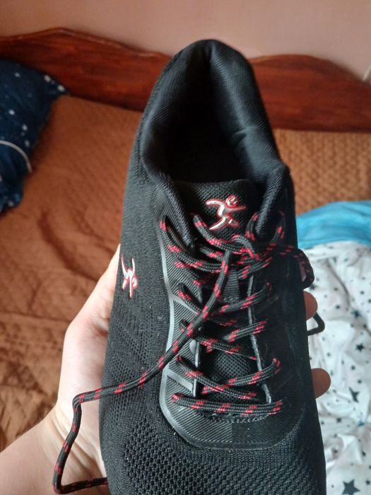 Adidași Gowalk de firma , material textil tip bocanc, foarte buni nr44
