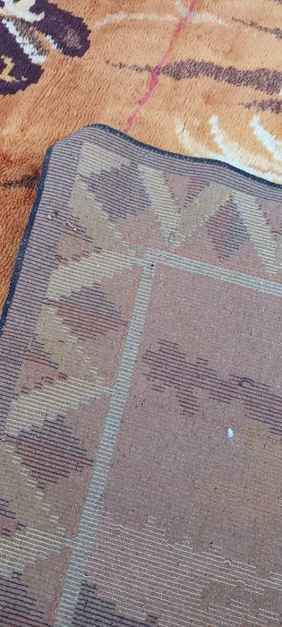 Carpeta veche, Detalii în fotografii!