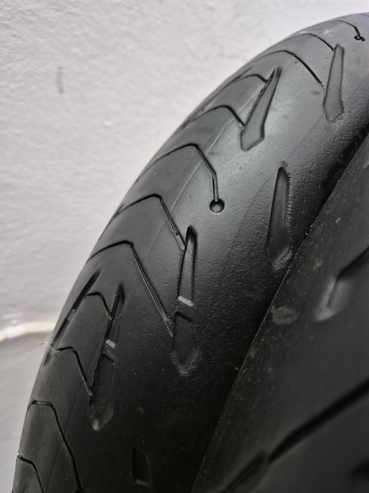 Set anvelope moto 110 70 17 cu 150 60 17 Michelin road 5 dot 2021