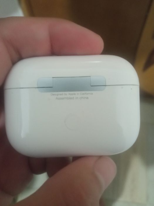 Наушник сатылады бір кұлак