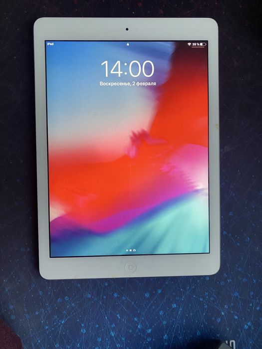 Продам ipad air в хорошем состоянии