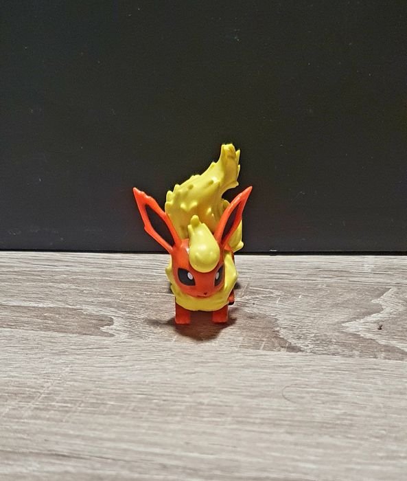 Figurine Pokemon Tomy : Flareom Vaporeon Eevee