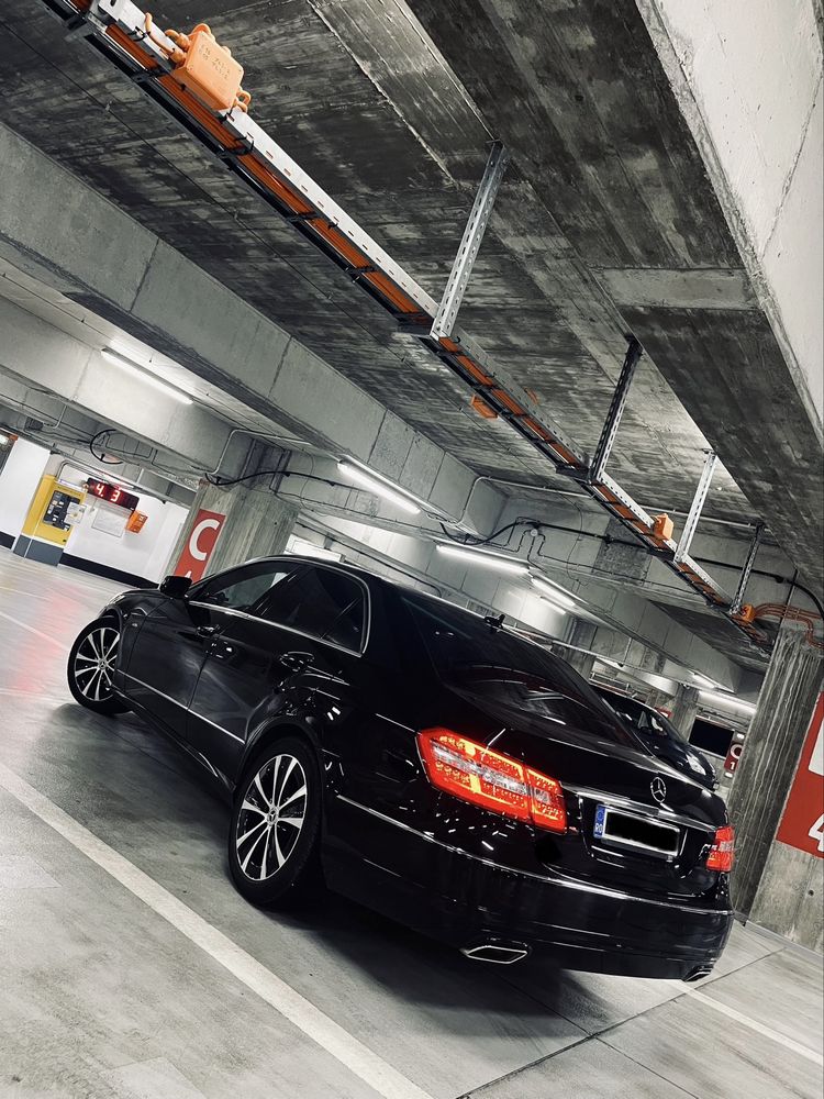 Mercedes Eclass250 BlueEFFICIENCY /Avantgarde/Full/XenonILS/2013
