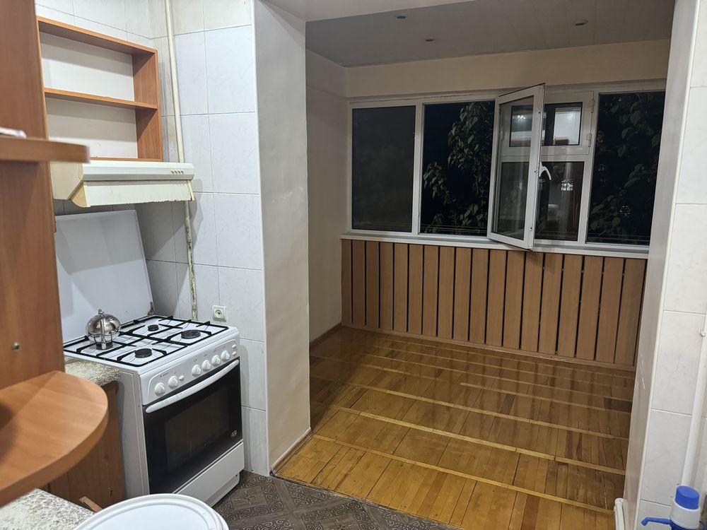 Срочно продам свою 4-х квартиру 2/2/4 на Юнусабаде