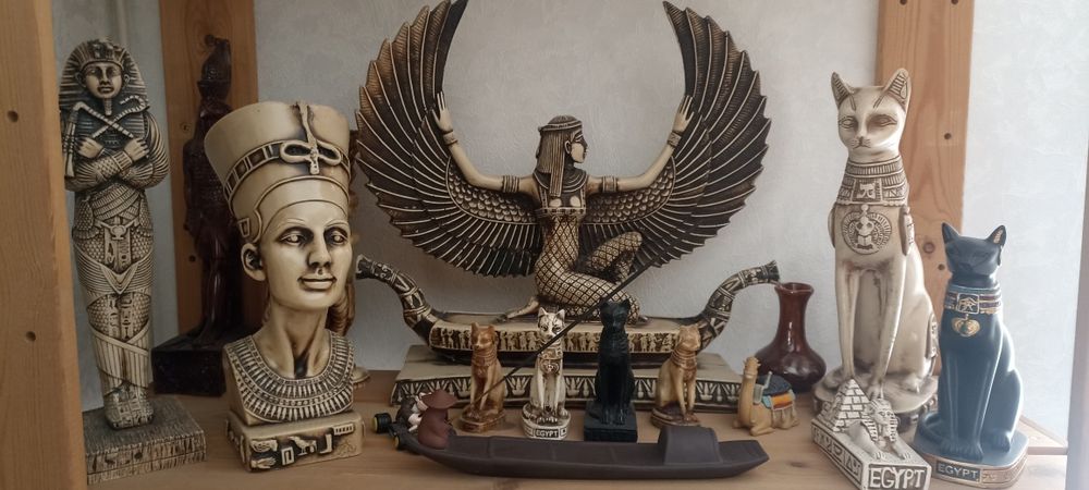 Сувениры статуэтки египет