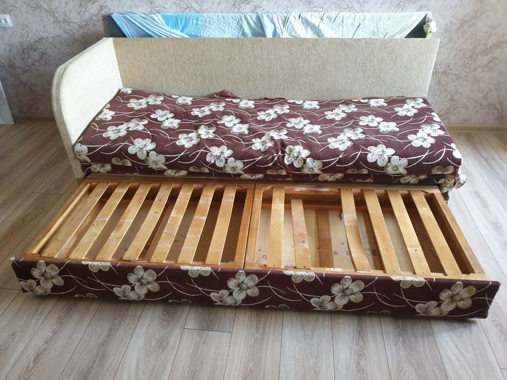 Продаю раскладной диван