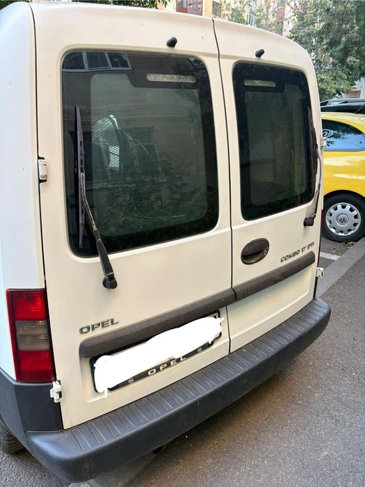 Autoutilitara Opel Combo