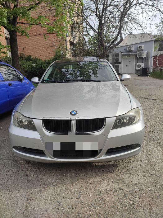 Vând Bmw E90 320d