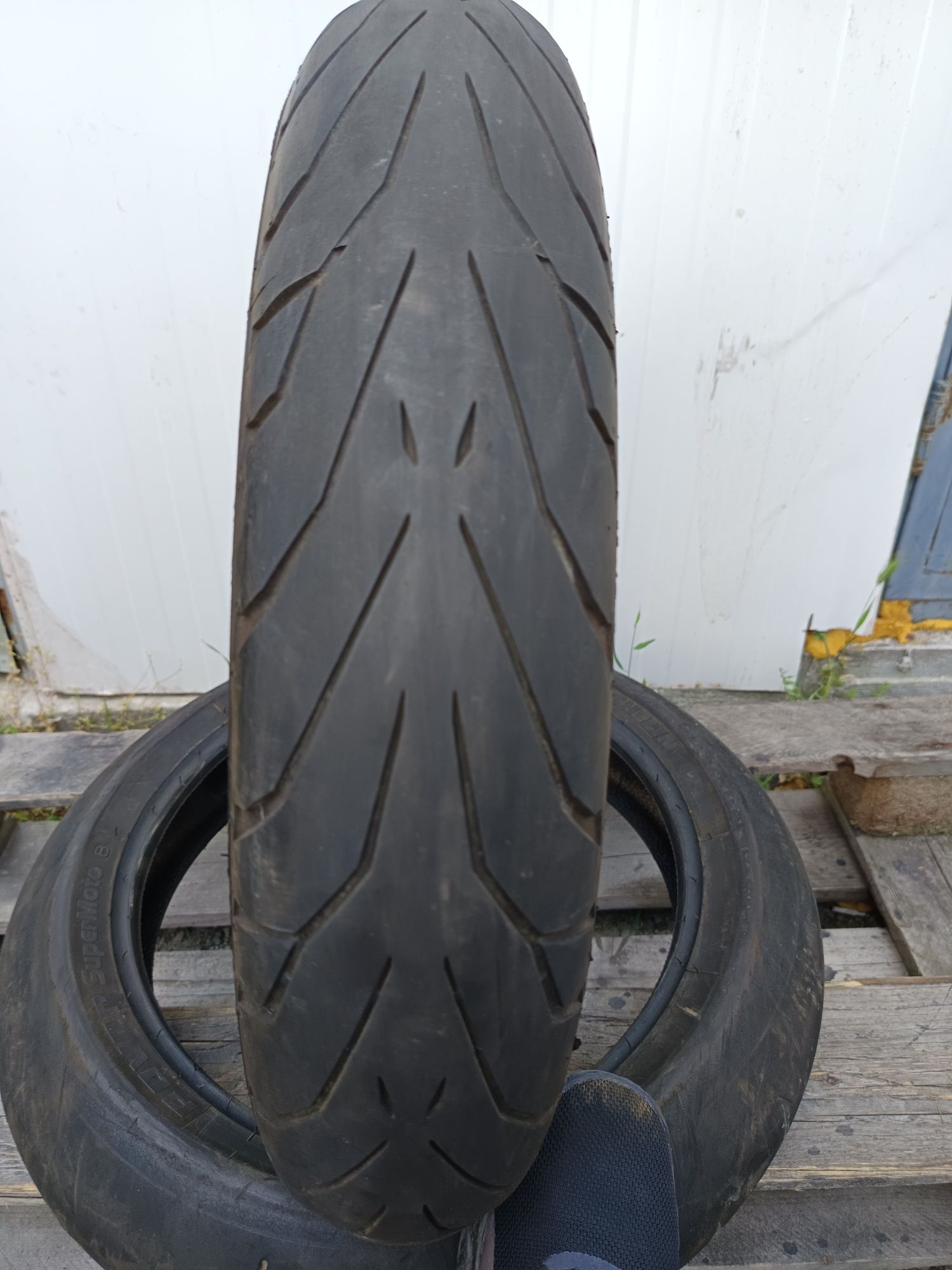 Мото гума 110 80 ZR 18 PIRELLI Дот2322