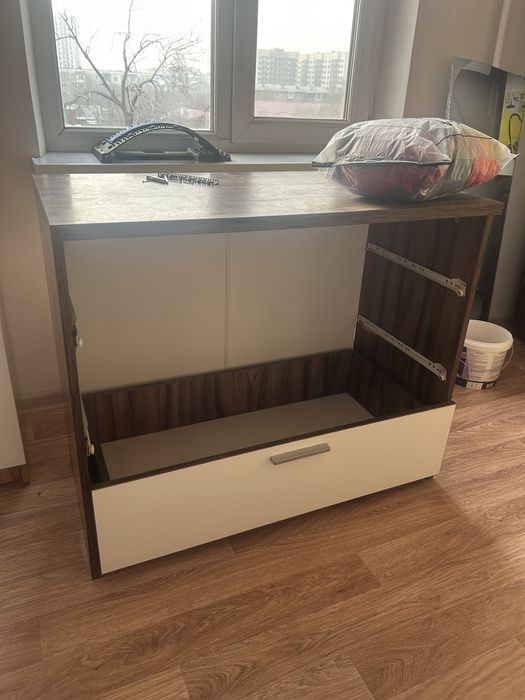 Комод сломанный