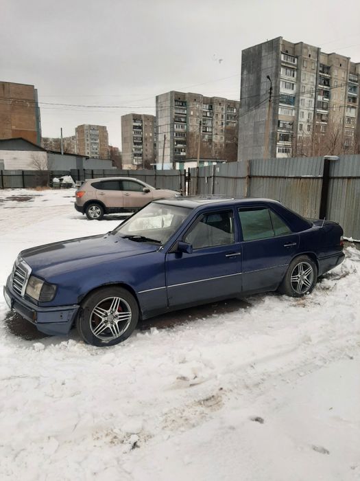 Мерседес  124 2.3