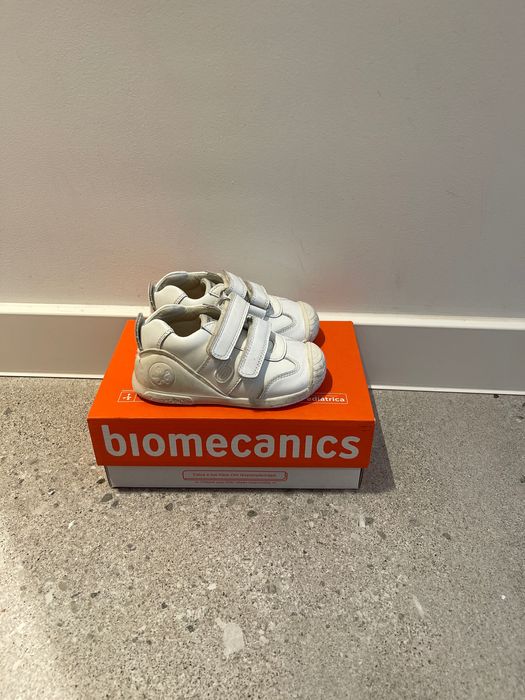 Ботуши и обувки колев и колев и biomecanics