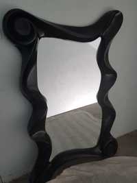Огледало с черна декоративна рамка