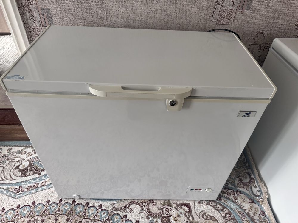 Продам морозильную камеру
