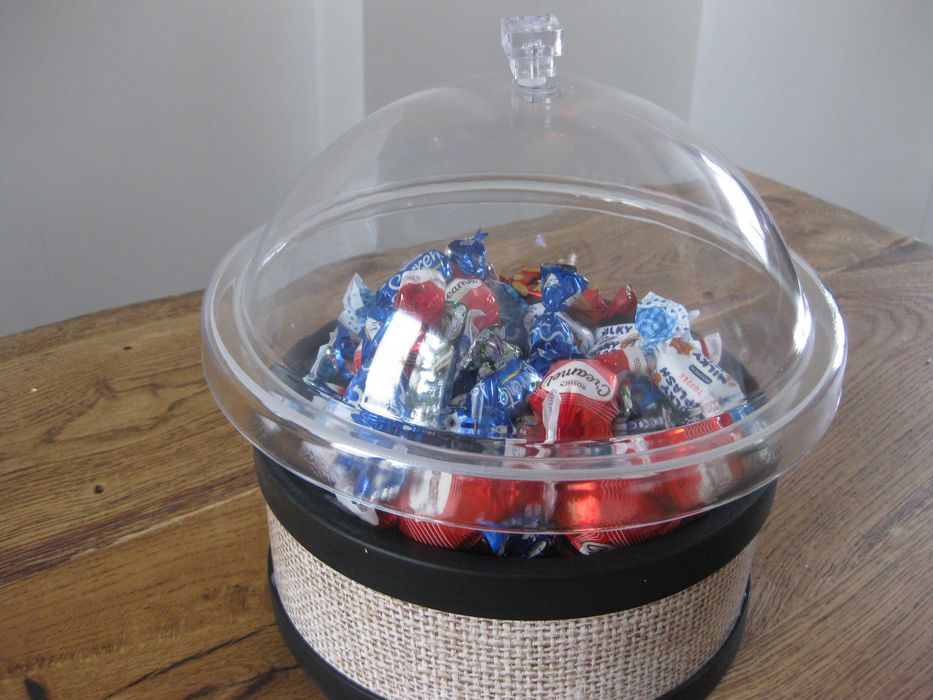 Кутия/контейнер за сладкарски изделия и насипни храни, ядки, бонбони