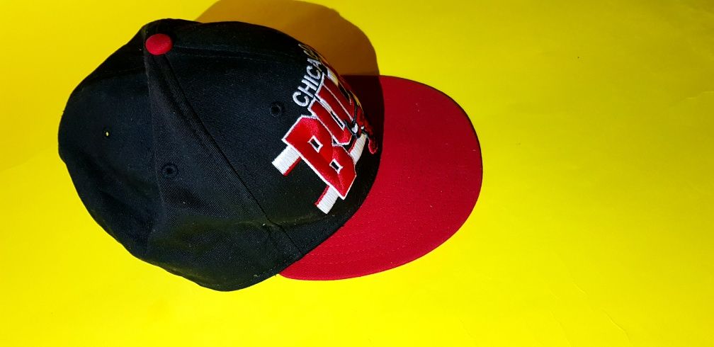 Шапки  New era  Chicago Bulls.    Lacoste