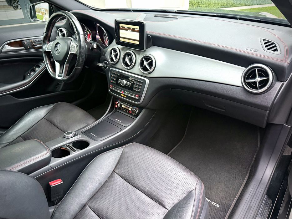 Mercedes Benz GLA 220D 4matic (AMG PACKET)