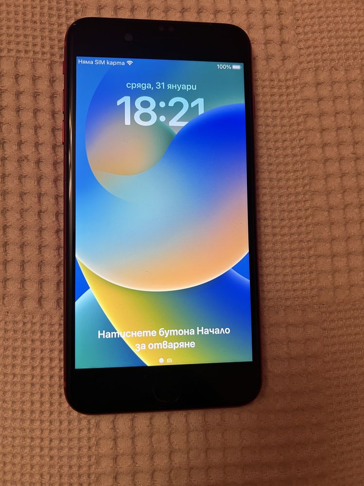 Продавам перфектен iPhone 8 Plus Red 64GB battery 100%