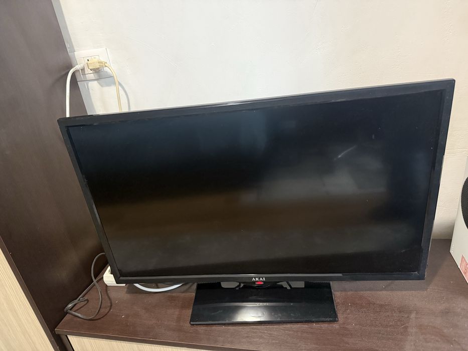 Televizor akai 80cm FullHD