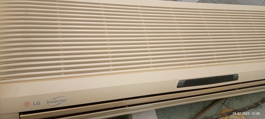 Климатик LG-12 BTU