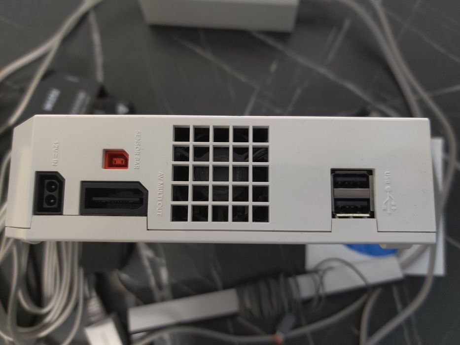Nintendo wii modat cu cip cu adaptor HDMI