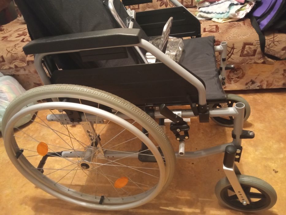 Продам инвалидную коляску БЕЗ ПОДНОЖЕК!