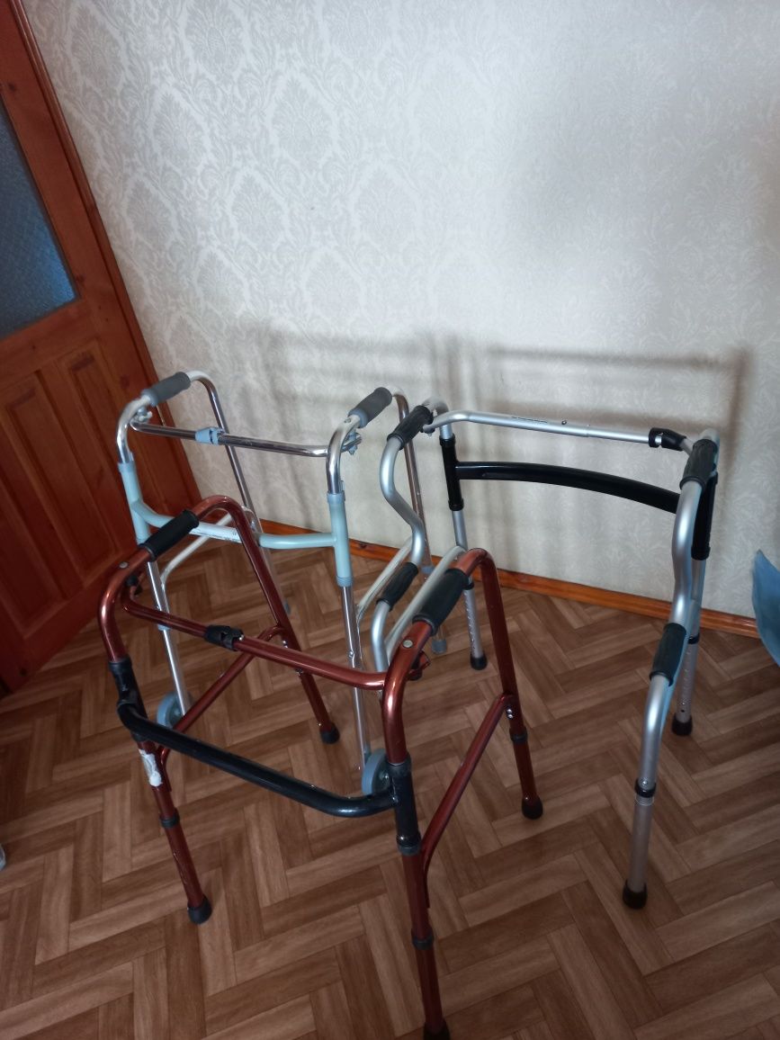 Ходунки взрослые с подмышечной основой. Есть Аренда.