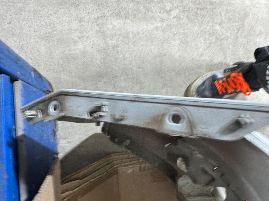 Bara fata + grila centrala Skoda Rapid 12/2013/2014/2015/2016/2017/18