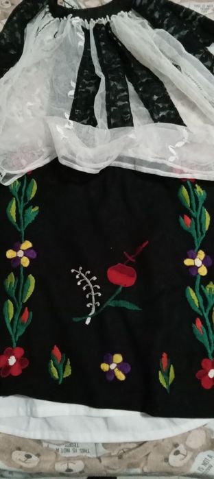 Costum popular fetite