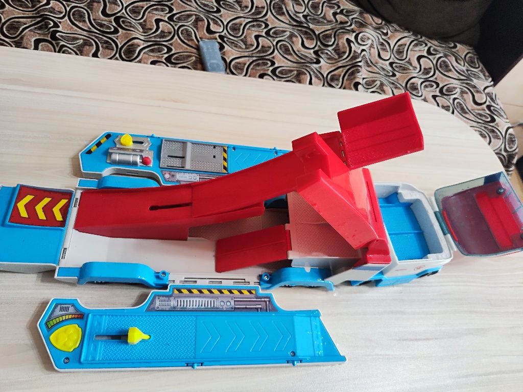 Оригинална голяма база Paw patrol и камион пързалка Paw patrol