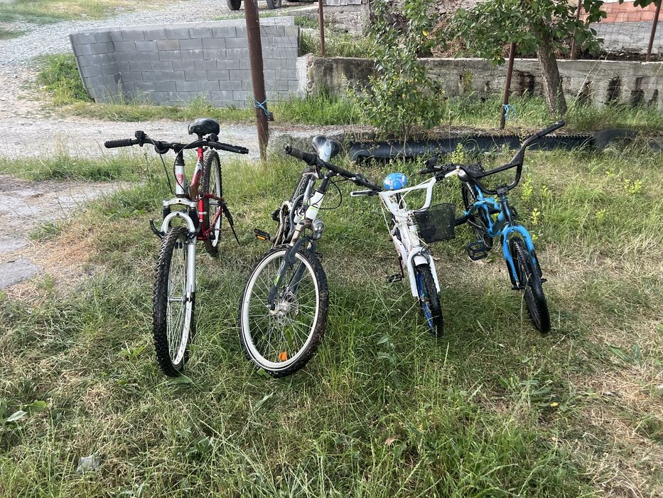 Vand 4 biciclete