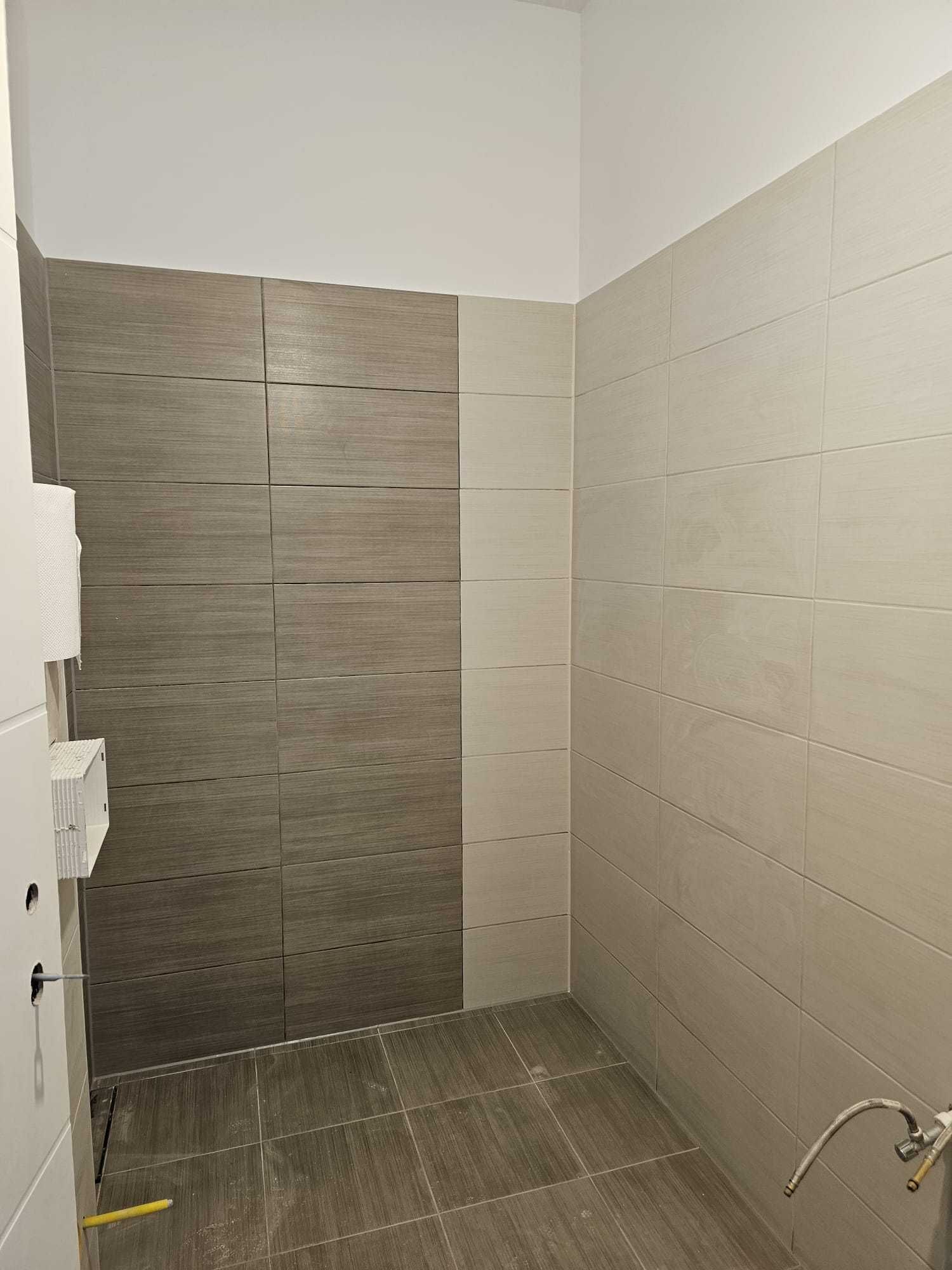 Particular ofer spatiu comercial central cu vad si parcare in curte