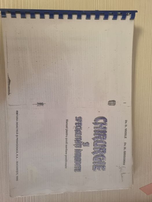 Vand cărți pentru Postliceala Sanitara