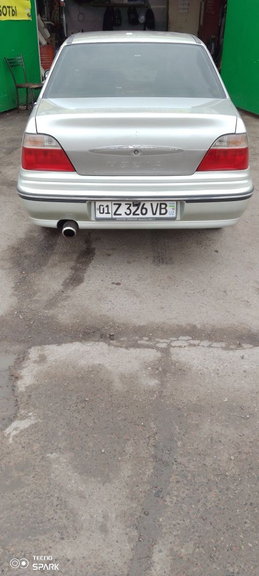 Nexia Daewoo.    1