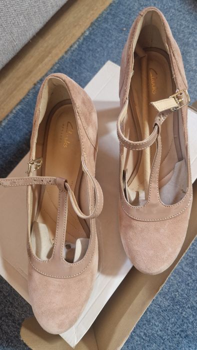 Обувки Clarks, номер 39.