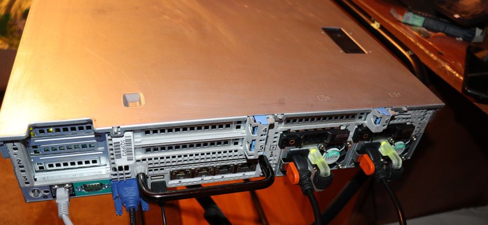 Server Dell PEdge R730XD 18 Bays LFF/SFF 28 Cores 128Gb 2200W Bezel